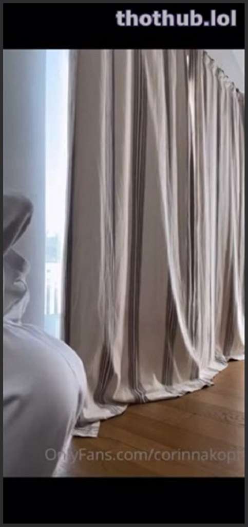Corinna Kopf filmt sich pov beim privaten Porno