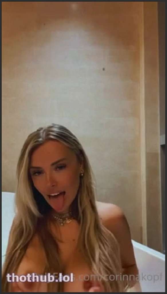 Corinna Kopf Schlampen lassen sich von einem Kerl in ihre Ärsche ficken