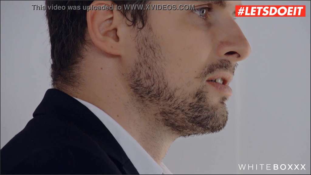 Mia Evans Barrington bumst für ein Trinkgeld